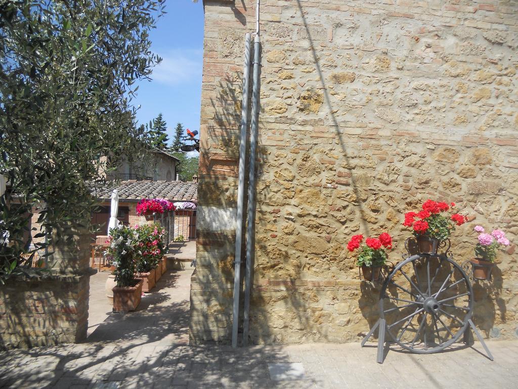 Casa Vacanze L'Oliveta Siena Exterior foto